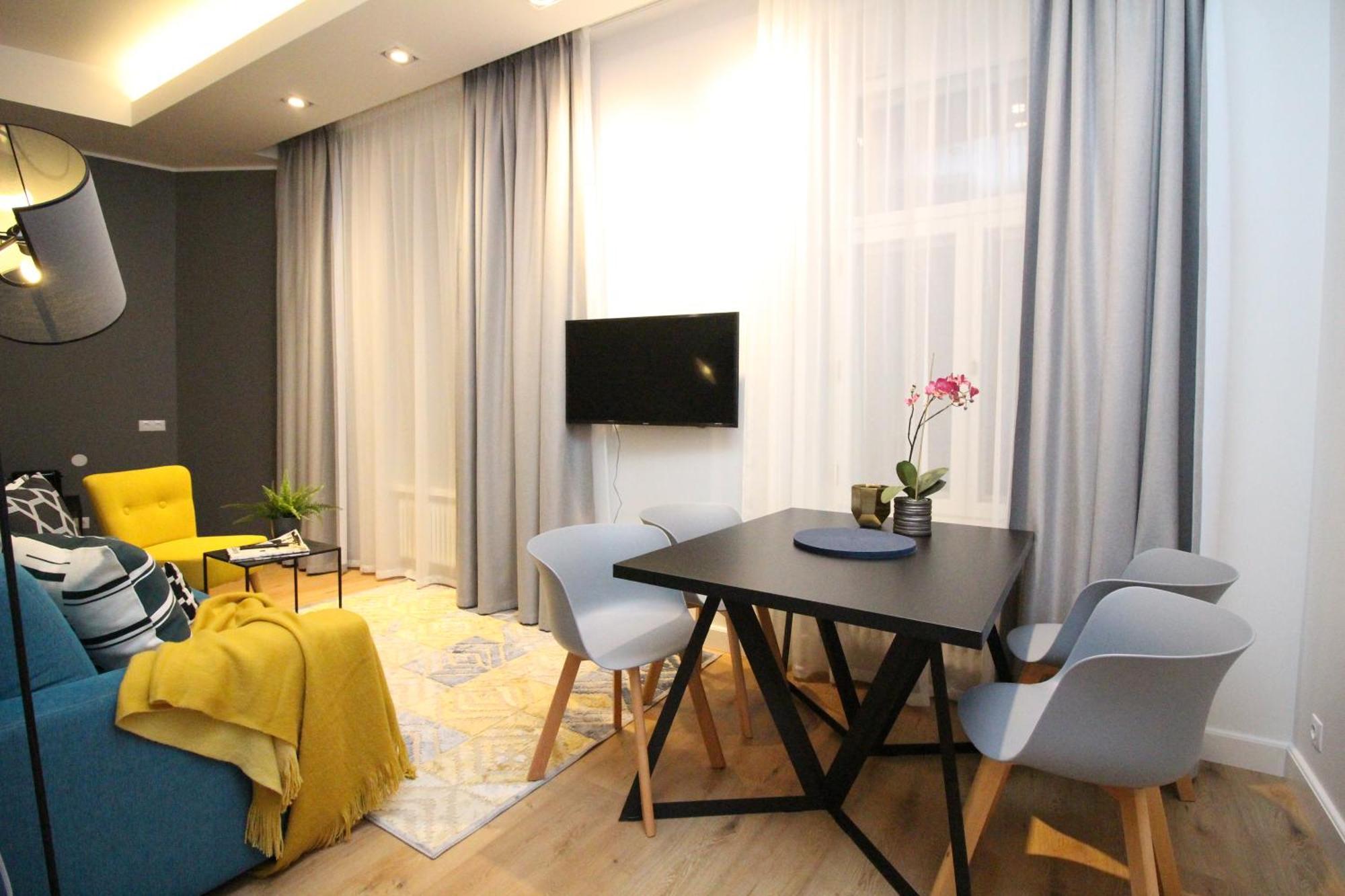 Tallinn City Apartments Old Town Suites Стая снимка